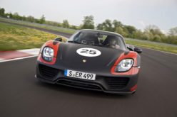 SpyPhoto: Porsche 918 Spyder