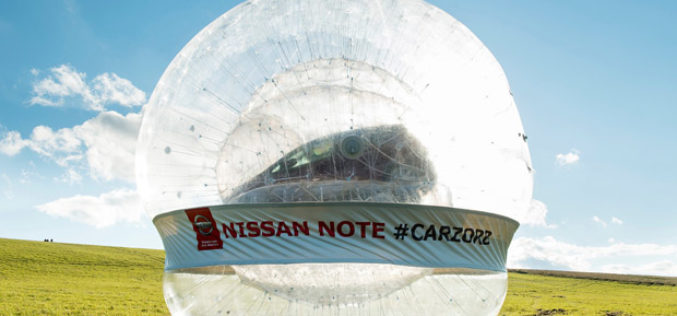 Nissan napravio najveći zorb na svijetu sa automobilom unutra