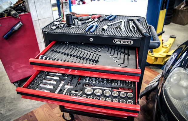 Adis Kum servers -620- 03