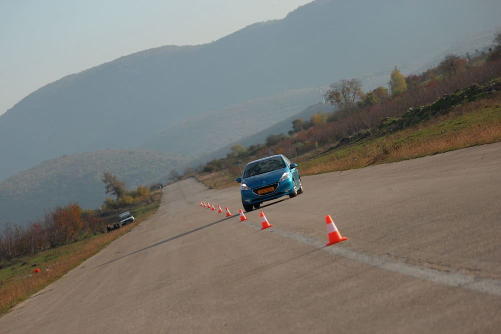 Test Peugeot 208 1.4 Active -2012- 20