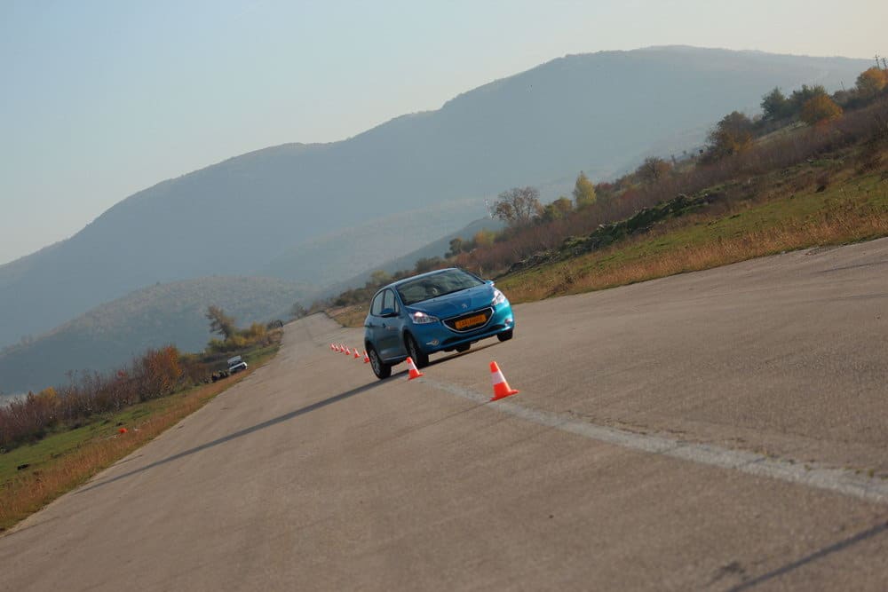 Test Peugeot 208 1.4 Active -2012- 22