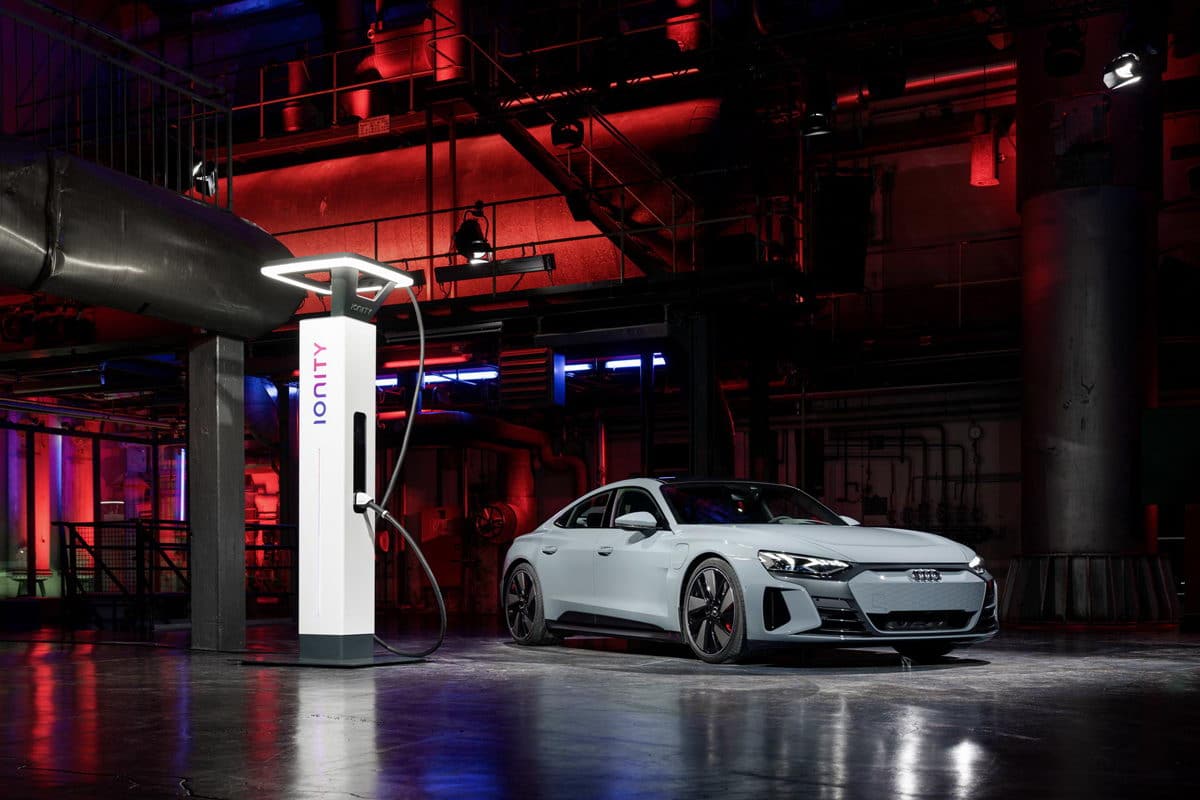 Audi-e-tron-GT-RS