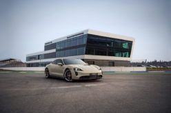 Porsche bilježi blagi porast isporuka u 2022. godini