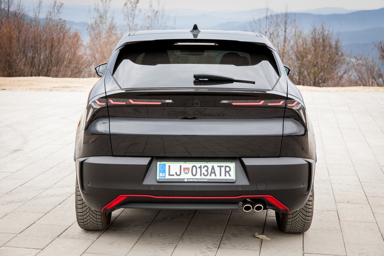 Test Alfa Romeo Junior 1.2 e-DCT6 MHEV Speciale