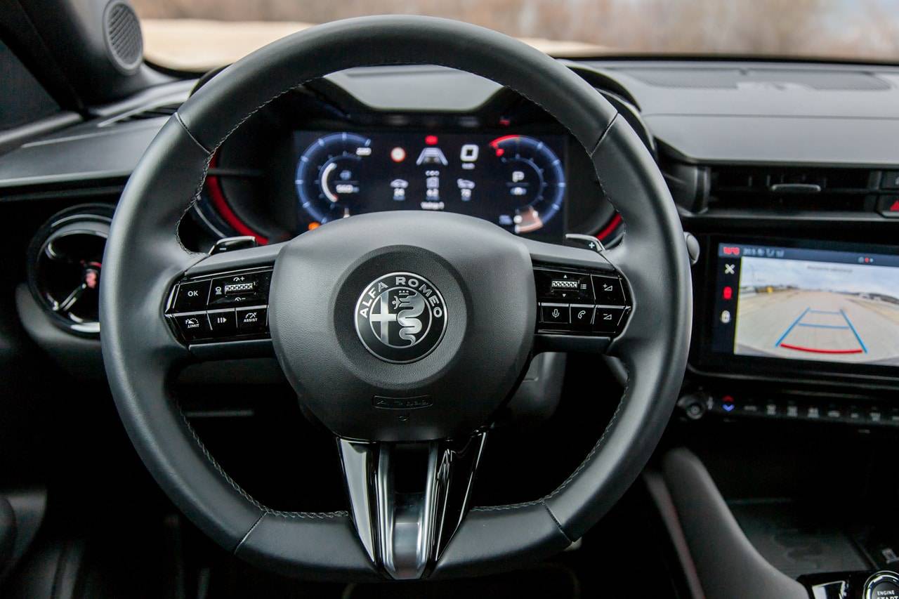 Test Alfa Romeo Junior 1.2 e-DCT6 MHEV Speciale