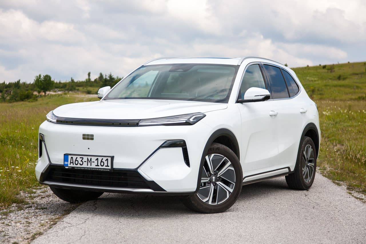 Test Geely Starray EM-i MAXX