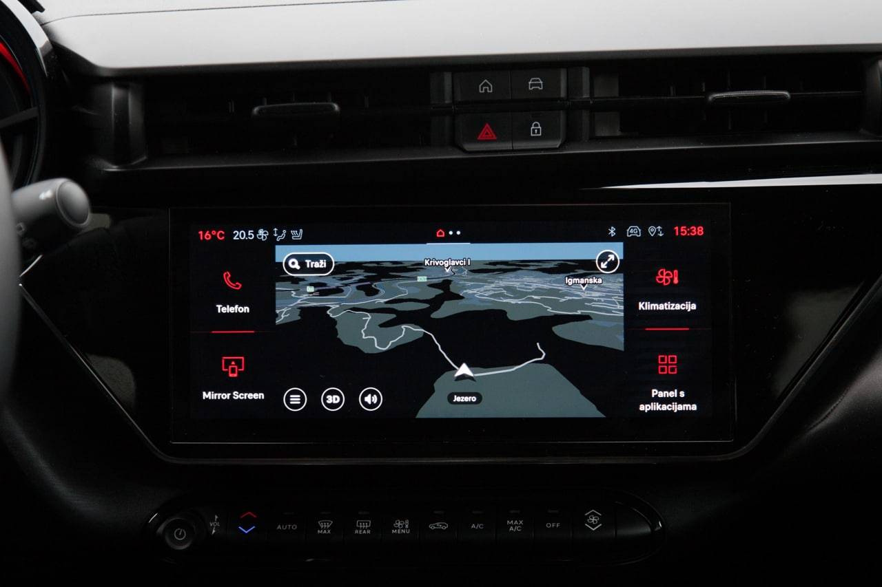 Test Alfa Romeo Junior 1.2 e-DCT6 MHEV Speciale