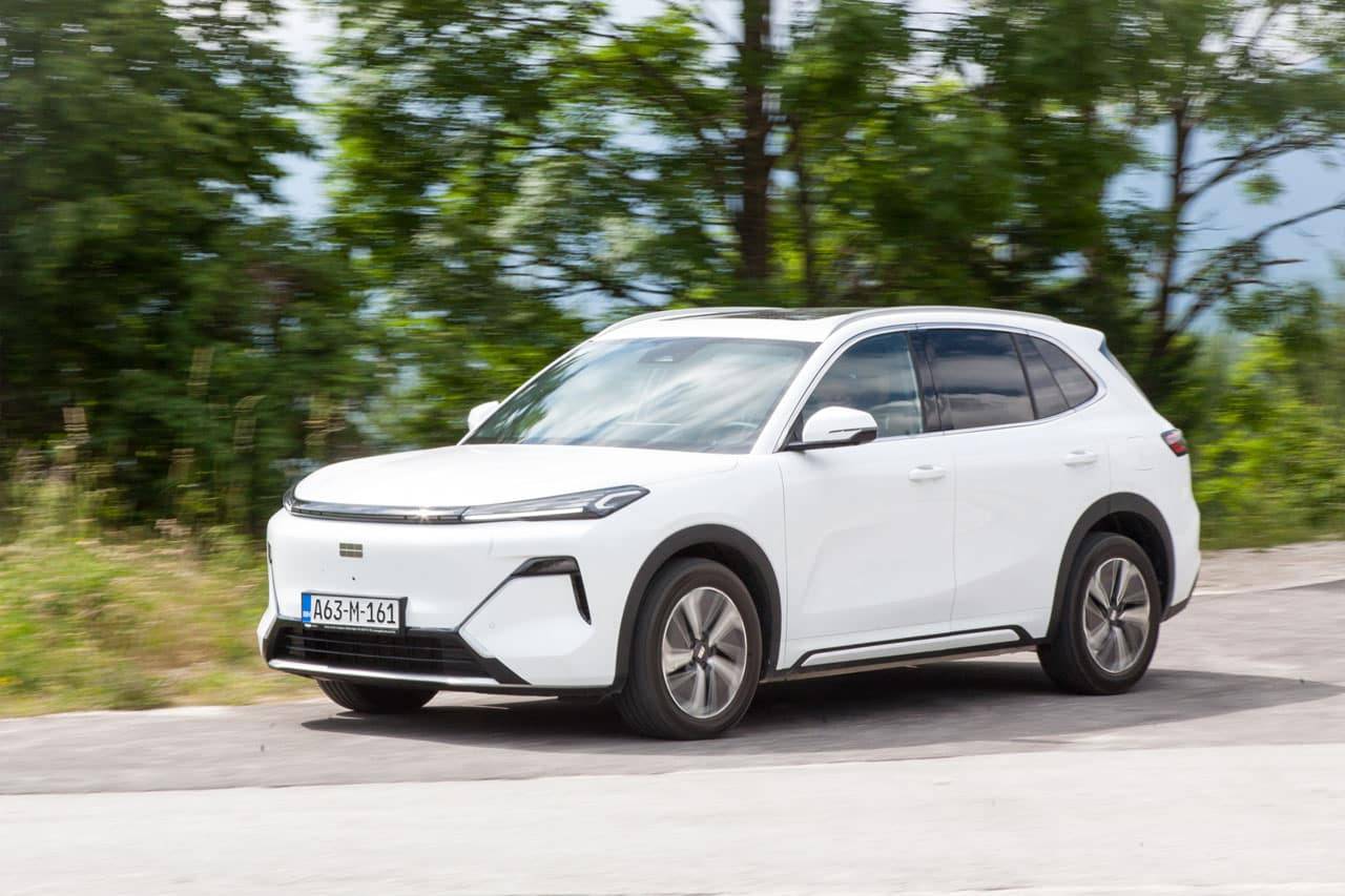 Test Geely Starray EM-i MAXX