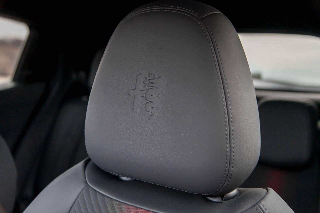 Test Alfa Romeo Junior 1.2 e-DCT6 MHEV Speciale