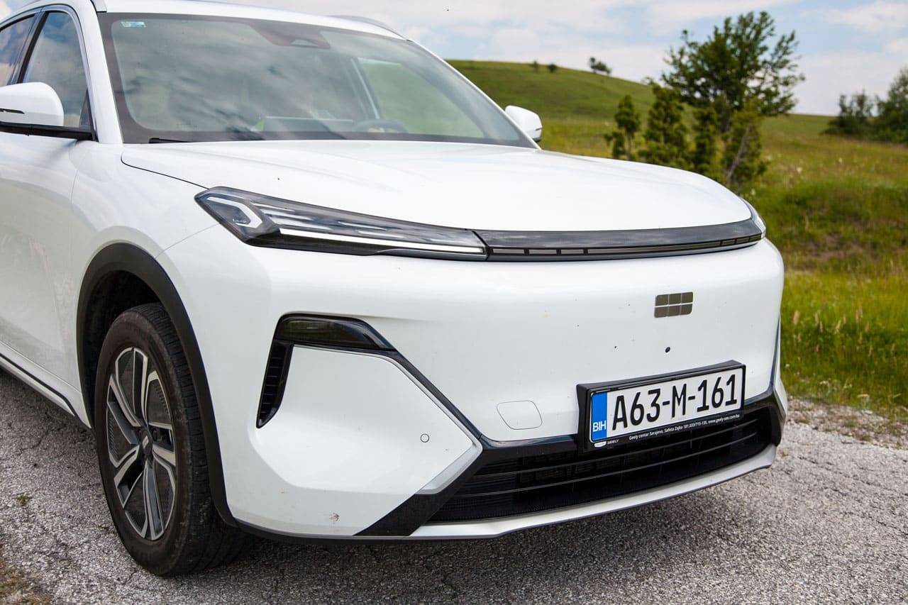 Test Geely Starray EM-i MAXX