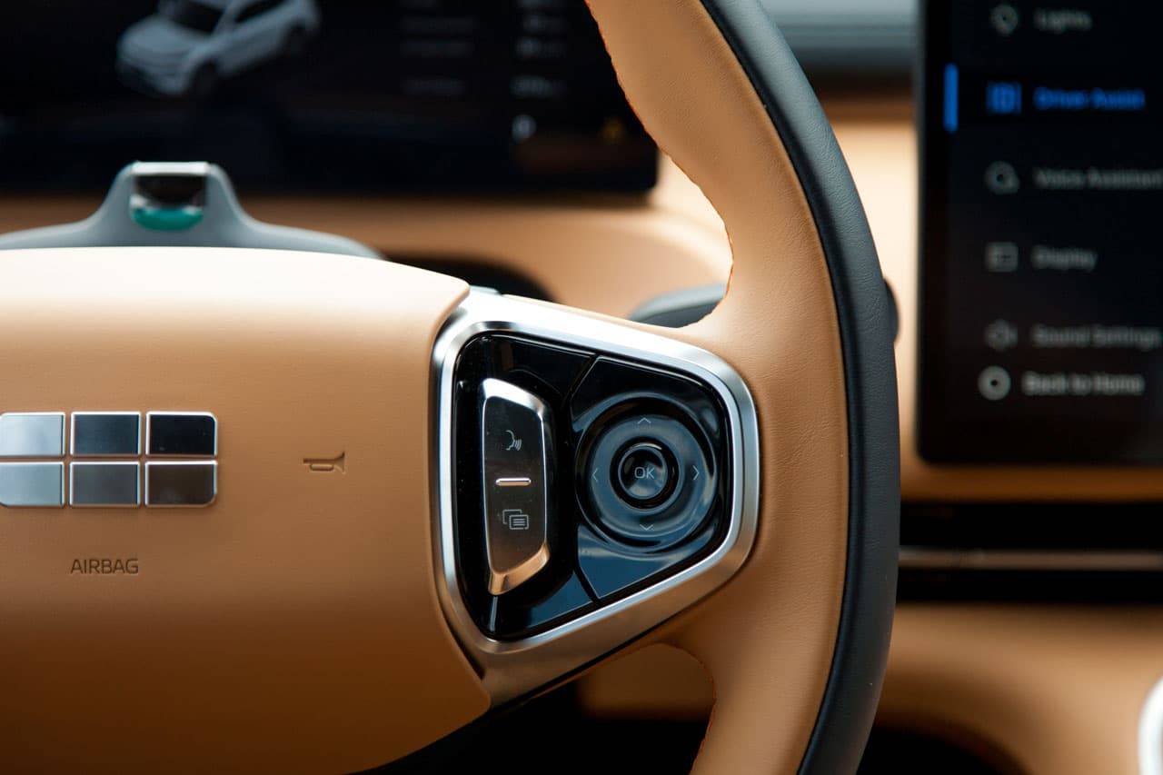 Test Geely Starray EM-i MAXX