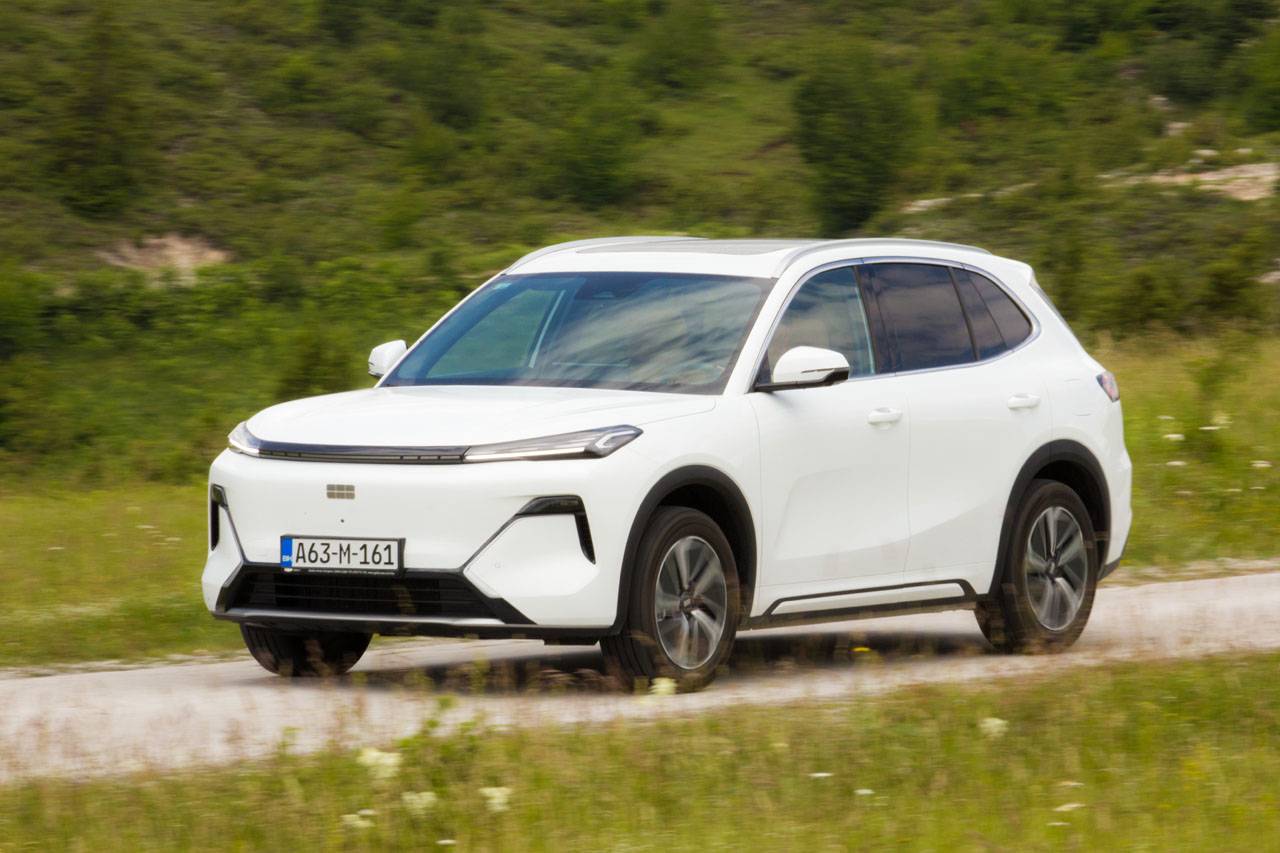 Test Geely Starray EM-i MAXX
