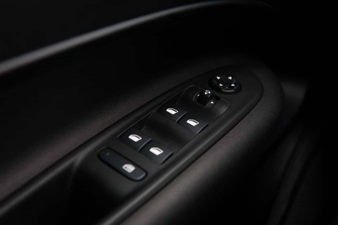 Test Alfa Romeo Junior 1.2 e-DCT6 MHEV Speciale