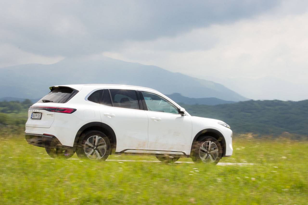 Test Geely Starray EM-i MAXX