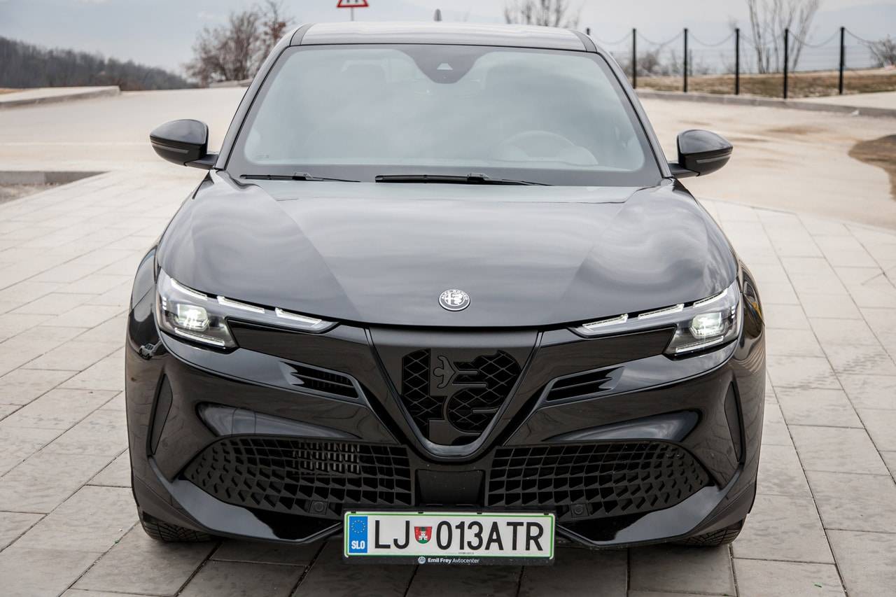 Test Alfa Romeo Junior 1.2 e-DCT6 MHEV Speciale