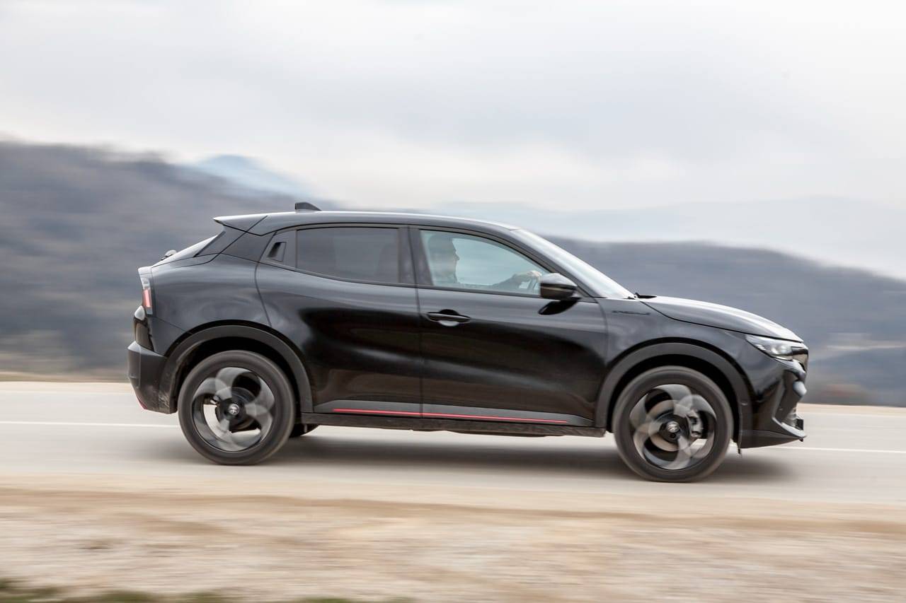 Test Alfa Romeo Junior 1.2 e-DCT6 MHEV Speciale