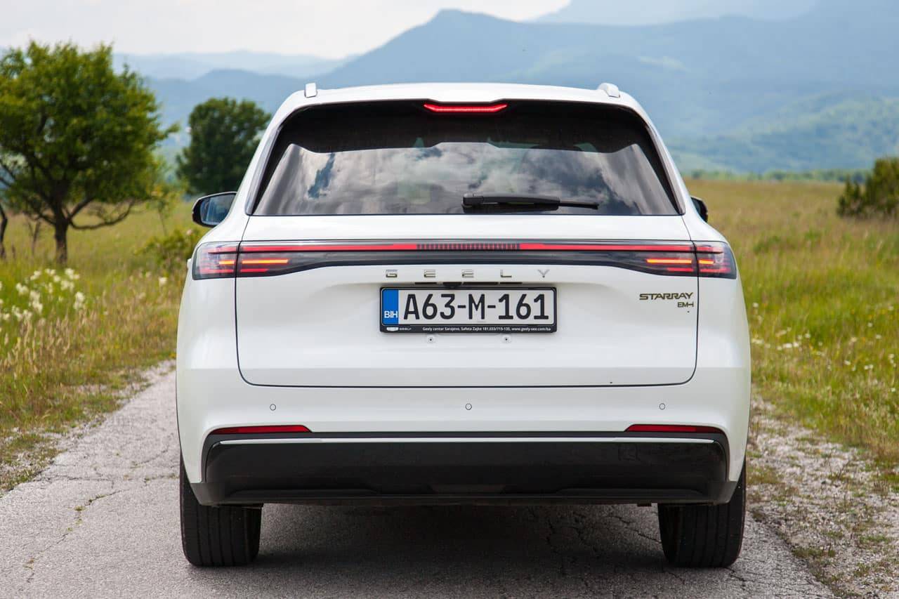 Test Geely Starray EM-i MAXX