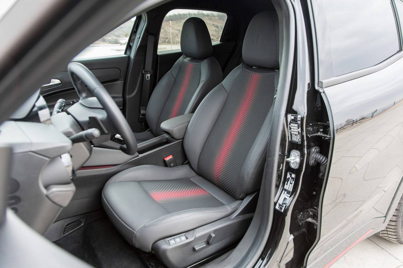 Test Alfa Romeo Junior 1.2 e-DCT6 MHEV Speciale