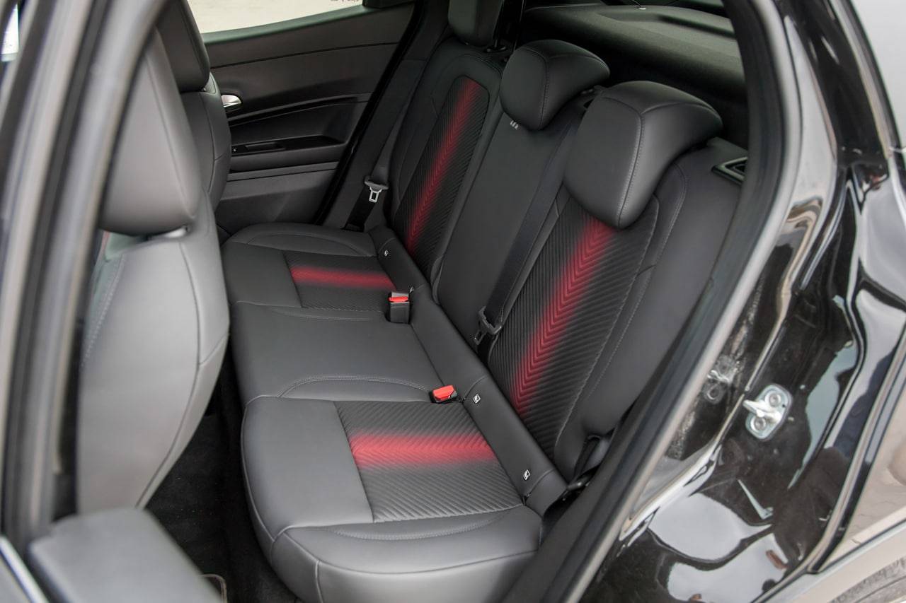 Test Alfa Romeo Junior 1.2 e-DCT6 MHEV Speciale