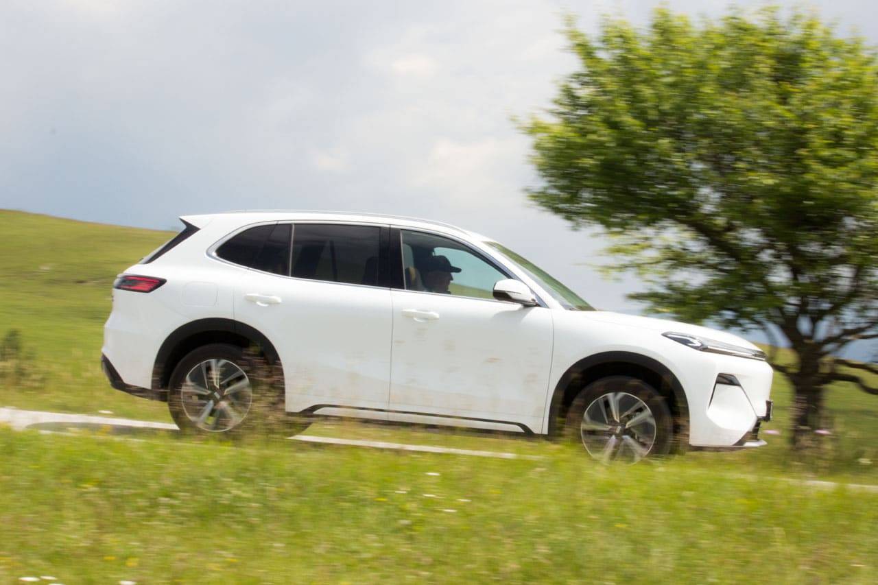 Test Geely Starray EM-i MAXX