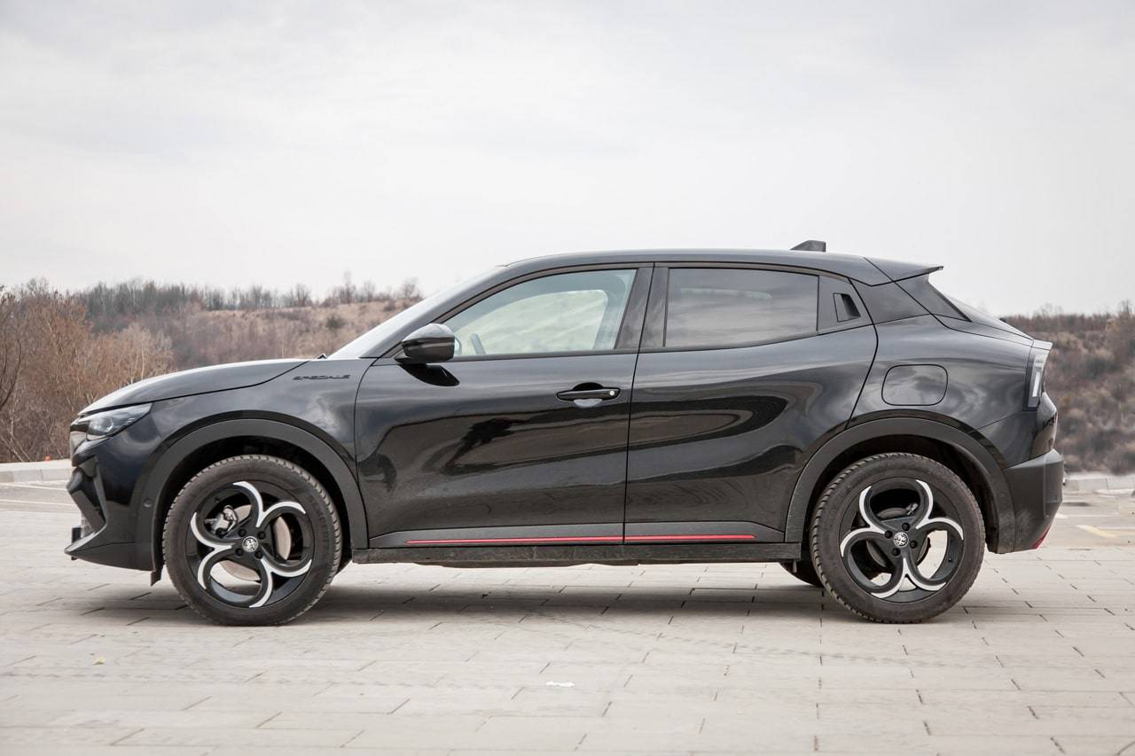 Test Alfa Romeo Junior 1.2 e-DCT6 MHEV Speciale