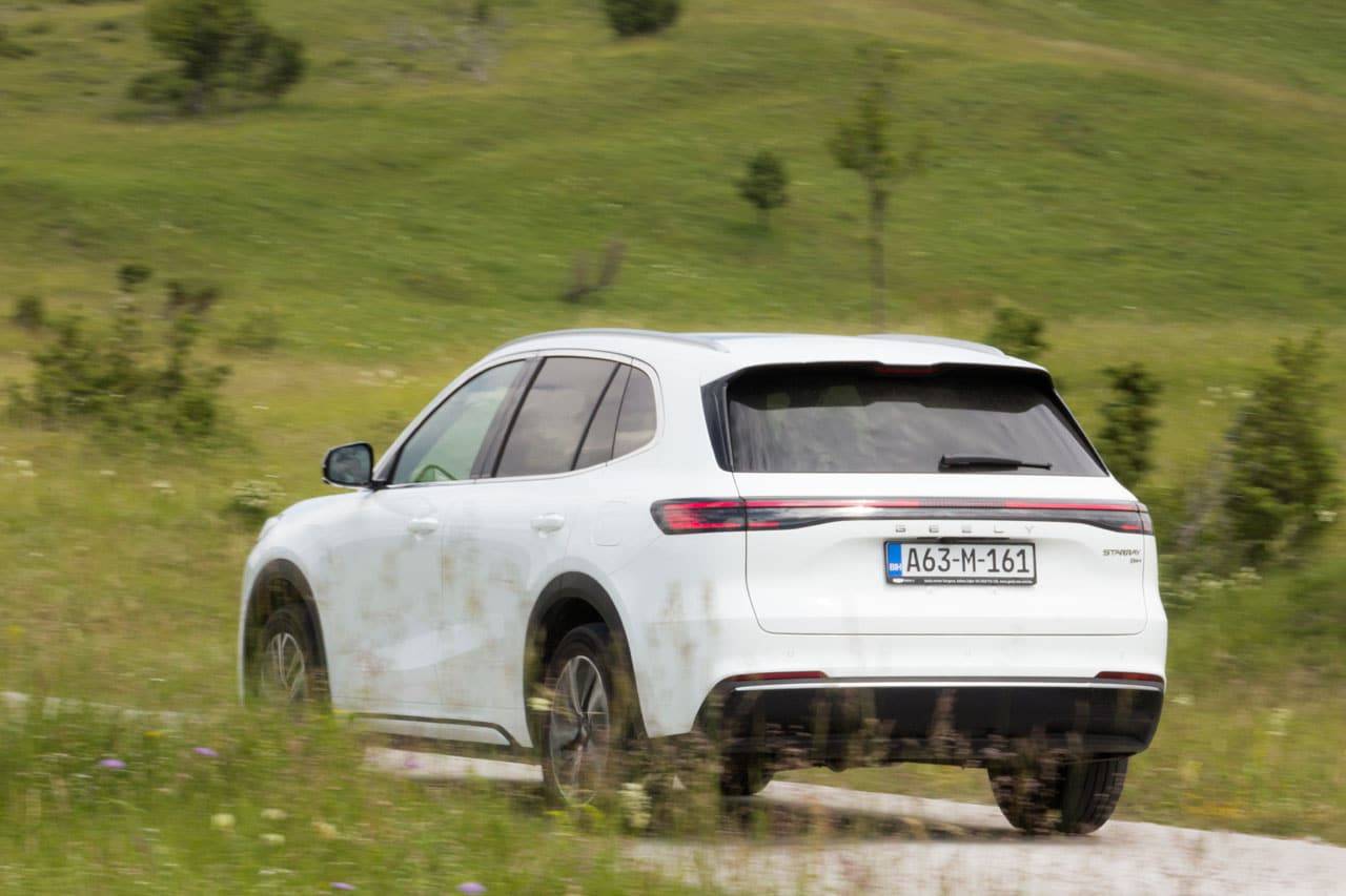 Test Geely Starray EM-i MAXX