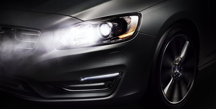Sigurnija i ugodnija nocna voznja sa inovativnim Volvo      dugim svjetlima