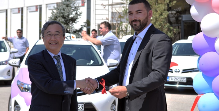 03 Toyota i Nuic 2013