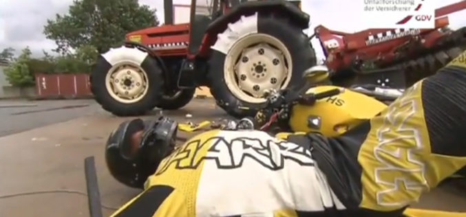 Test: Traktor vs. motorcikl