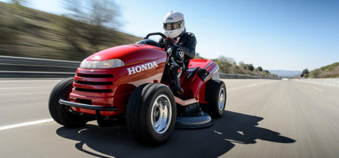 Honda napravila ‘trkaću’ kosilicu koja razvija 187 km/h
