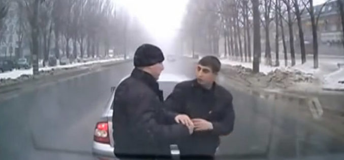 Video: Na ruskim cestama nikad nije dosadno!