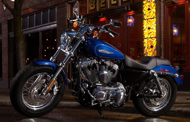 Harley-Davidson Sportster 1200 Custom - 05