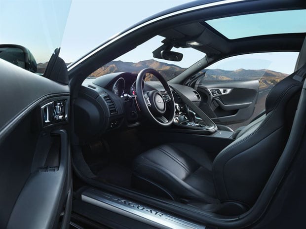 Jaguar F TYPE 16MY 02