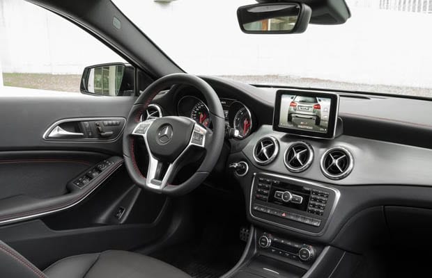 Mercedes-Benz-GLA-Class 2015 - 04