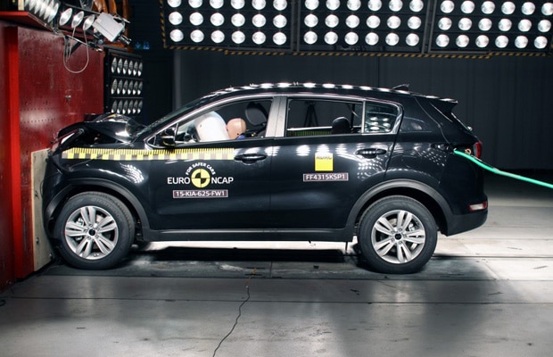 Kia_Sportage_2015_FW (Medium)