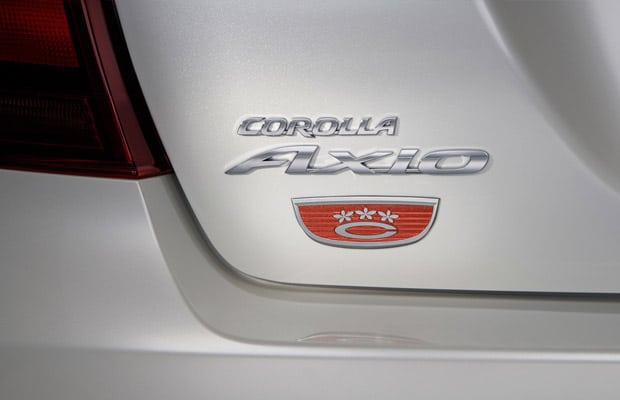 toyota corolla axio 50 limited - 05