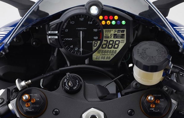 2017-yamaha-yzf-r6-eu-race-blu-detail-003
