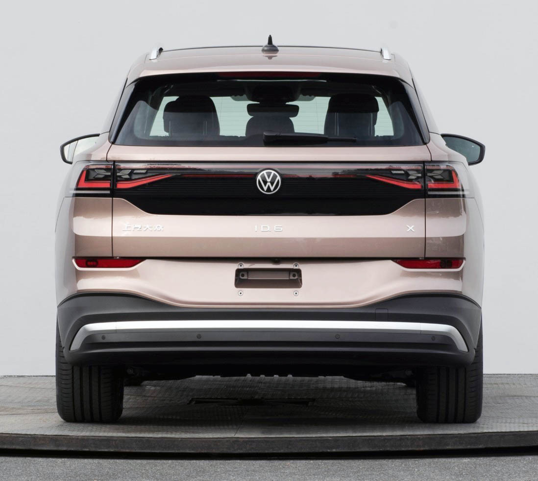 Volkswagen ID.6 Crozz