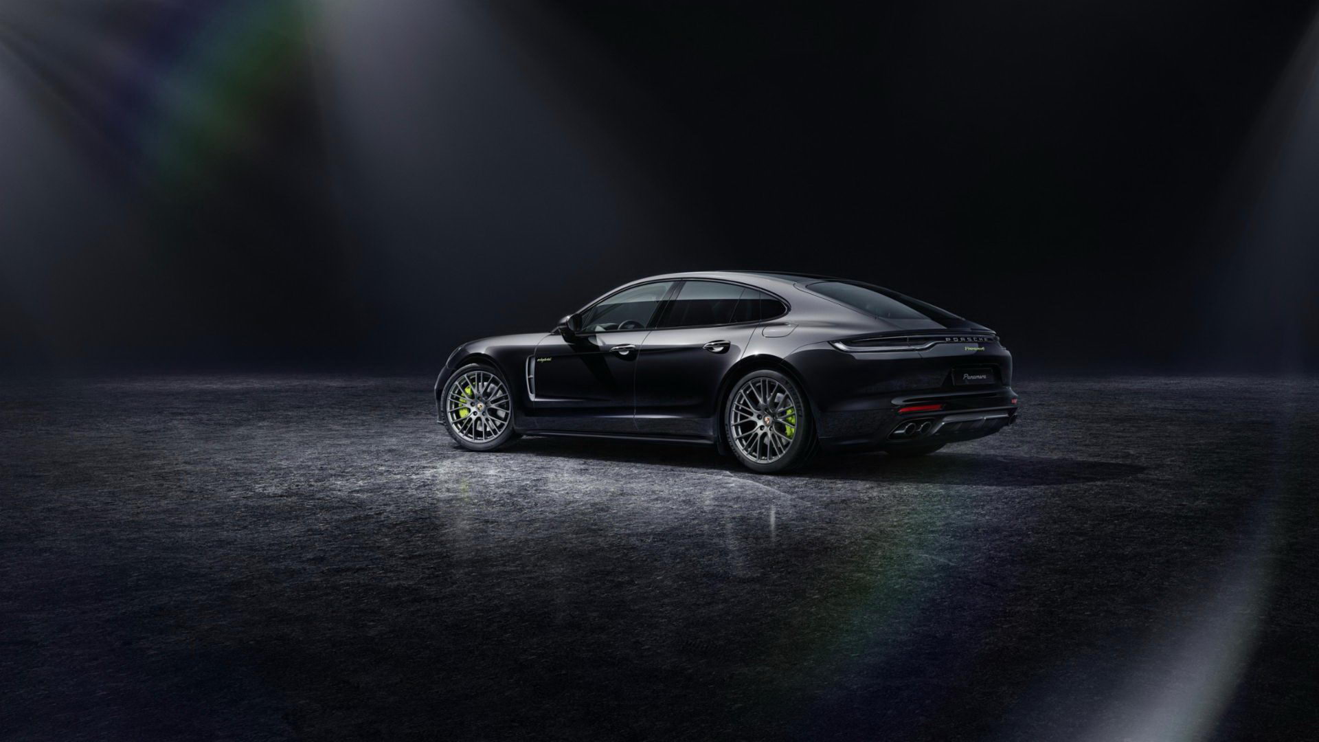 Porsche Panamera 4 E-Hybrid Platinum Edition