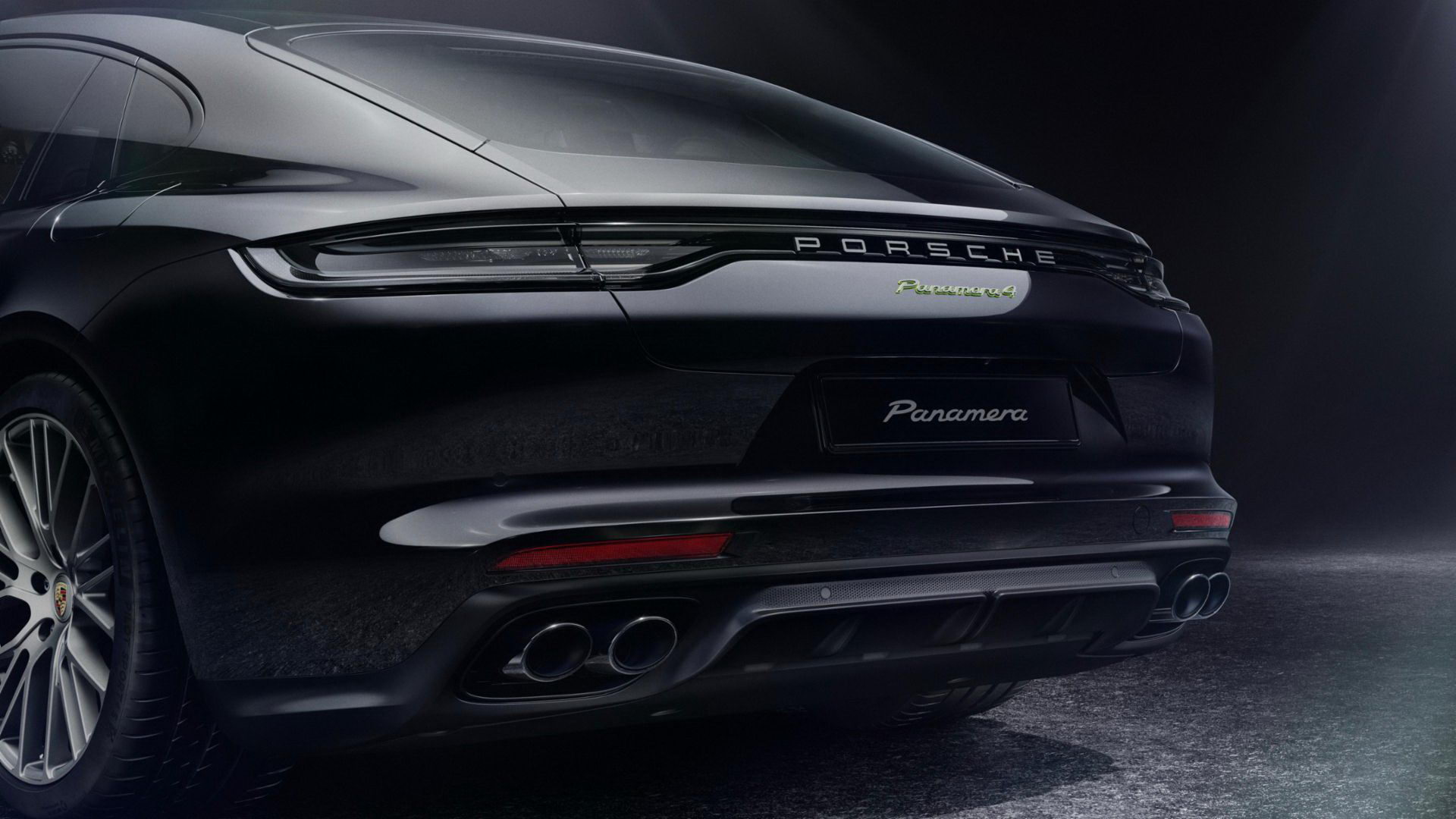 Porsche Panamera 4 E-Hybrid Platinum Edition
