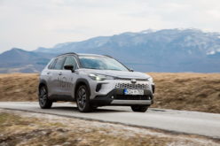 Test: Toyota Corolla Cross Style 2.0 Hybrid (facelift) – Blaga evolucija provjerenog recepta