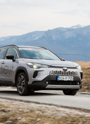 Test: Toyota Corolla Cross Style 2.0 Hybrid (facelift) – Blaga evolucija provjerenog recepta