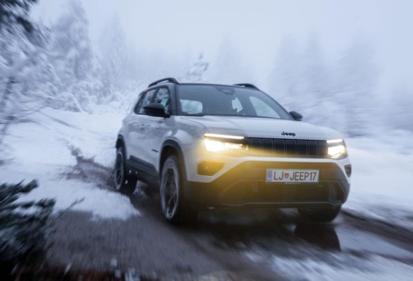 Test: Jeep Avenger 4xe – Mali SUV koji ozbiljno shvata avanturu