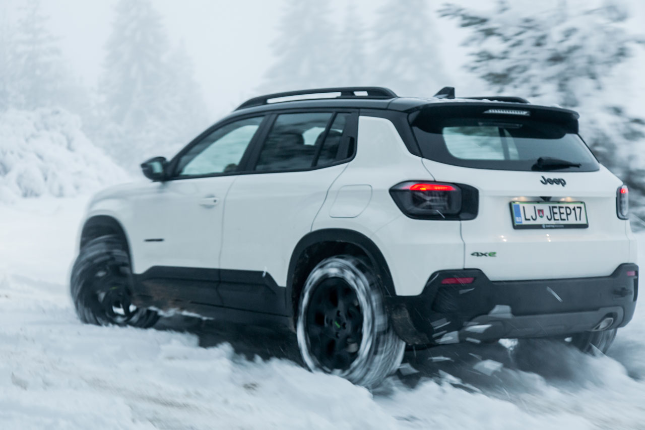Test Jeep Avenger 4xe