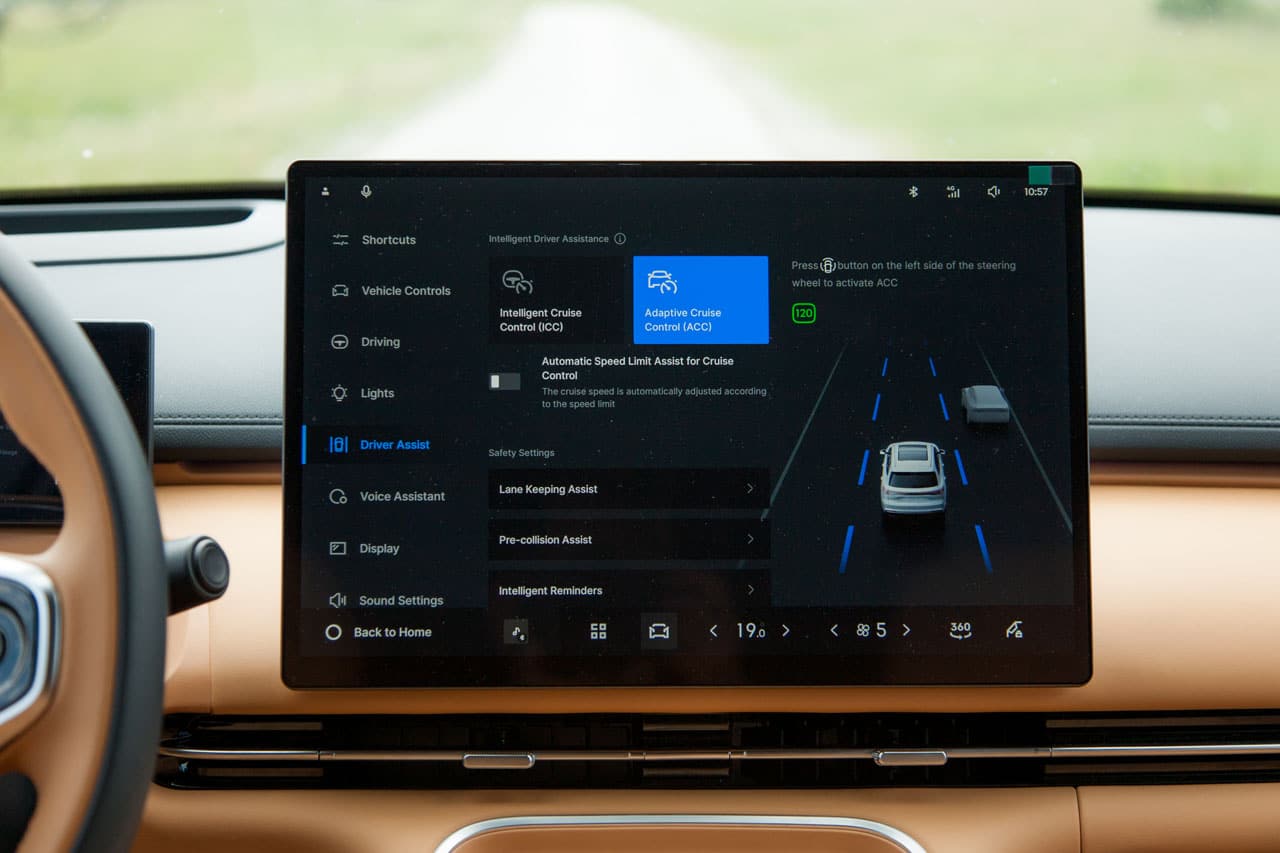 Test Geely Starray EM-i MAXX