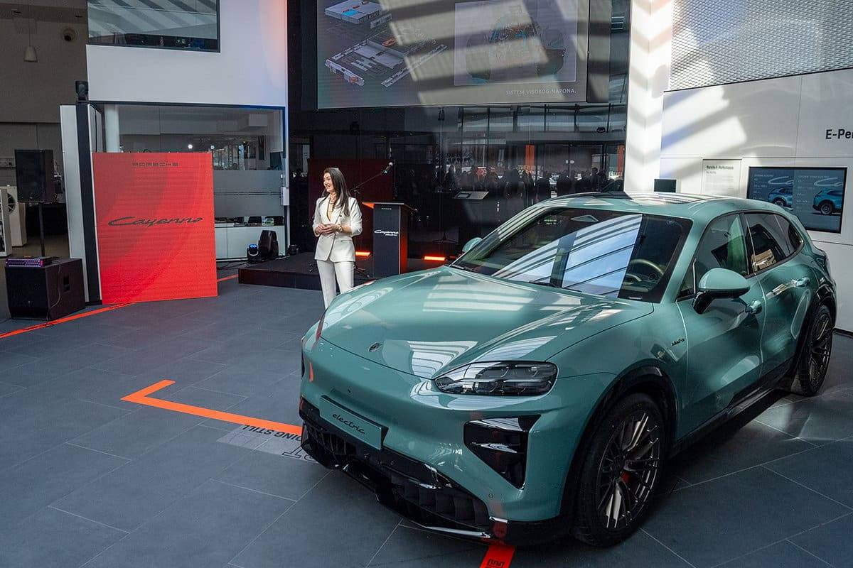Porsche Cayenne Electric