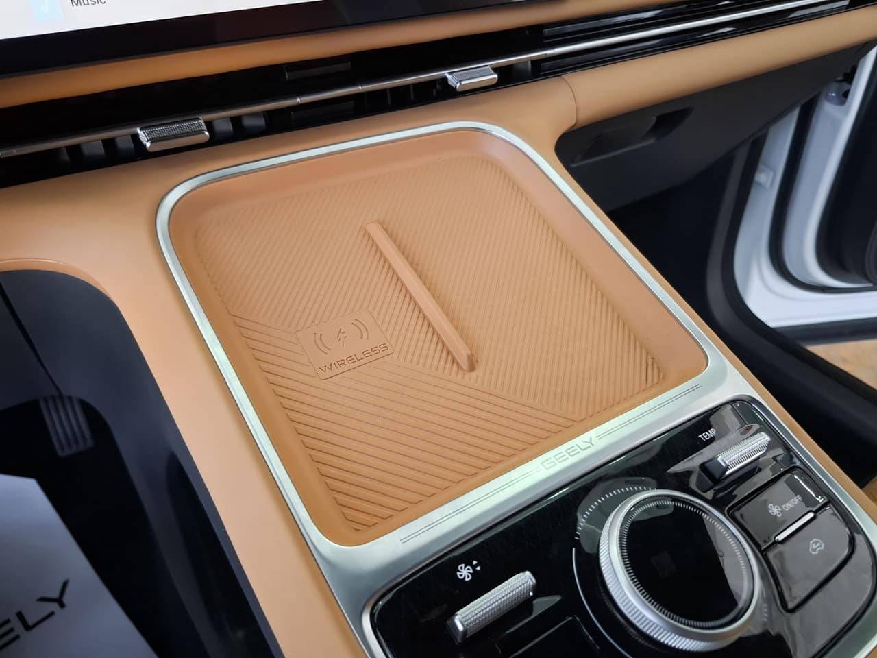 Geely Starray EM-i