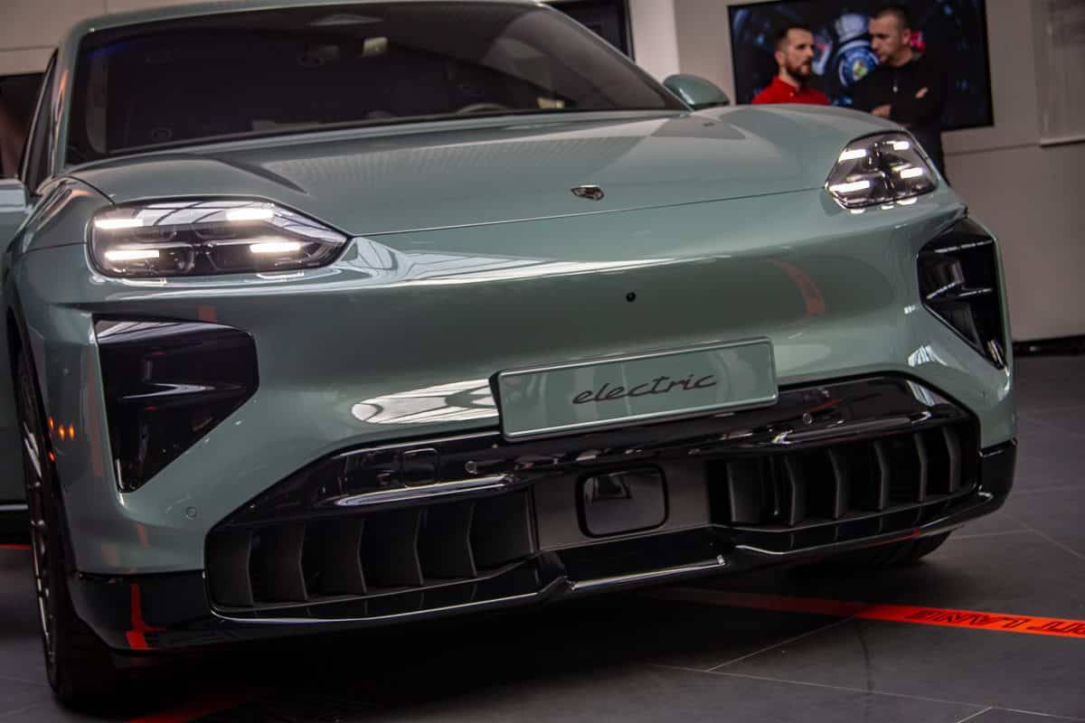 Porsche Cayenne Electric